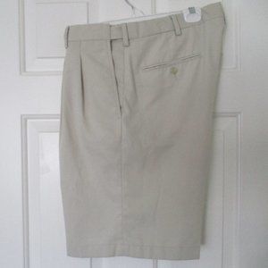 Jos. A. Bank Mens Pleated Front Beige Expandable Golf Short Pant - Size 36W-38W